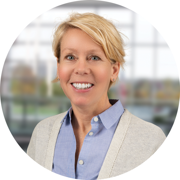 Headshot of Deanne Edwards