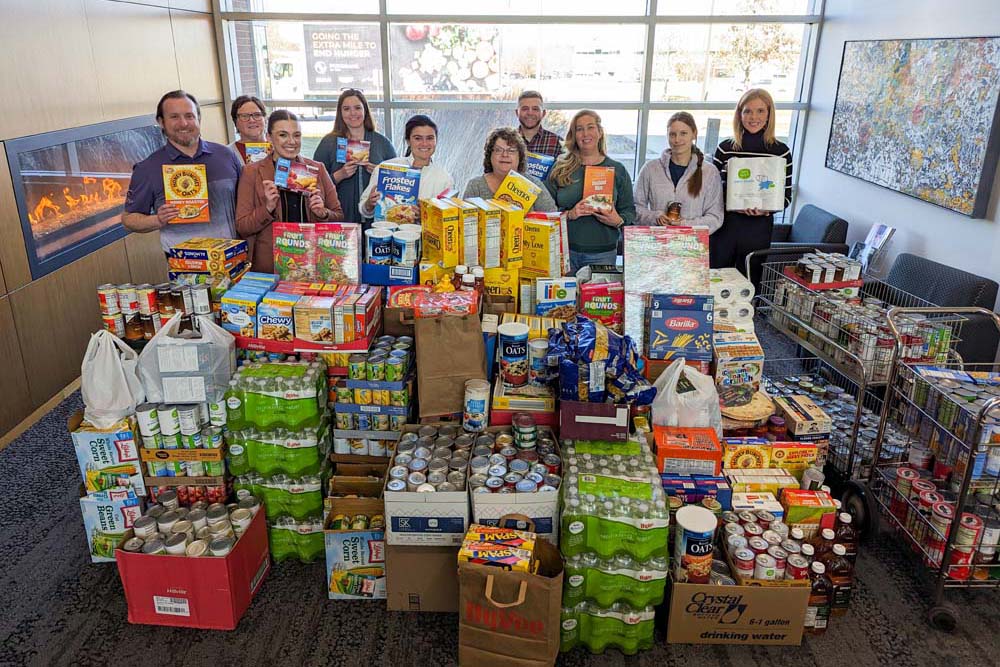 Mini-Golf Food Drive for Food Bank of Iowa Mini-Golf Food Drive for Food Bank of Iowa